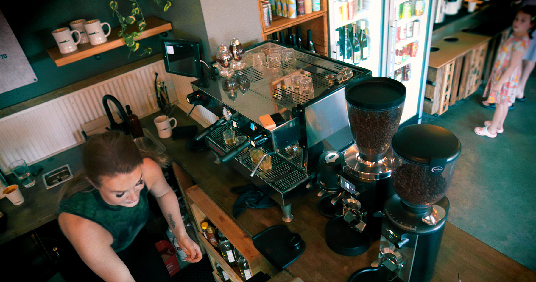 adrift_lobby_coffee_bar